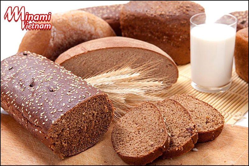 Tinh bột trong bánh mì đen tiêu hoá chậm giúp no lâu