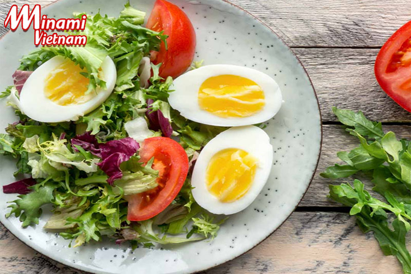 Làm salad giảm cân hiệu quả với trứng