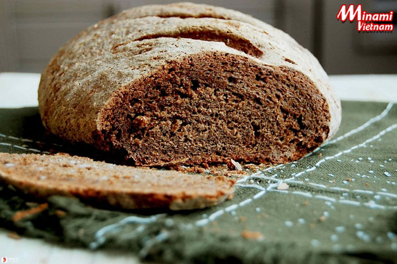 Bánh mì đen giảm cân là món ăn lý tưởng trong chế độ ăn kiêng