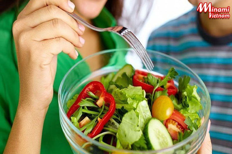 [GIẢI ĐÁP] Ăn quá nhiều rau xanh để giảm cân có hại không?