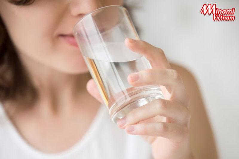 Giảm cân an toàn trong 1 tháng nhờ uống đủ nước