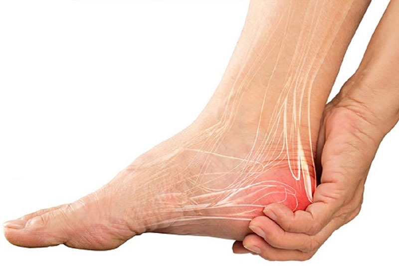 Triệu chứng đau gót chân xuất hiện khi nào?